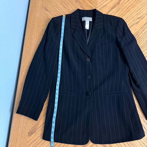 Liz Claiborne 2 Piece Pinstripe Silk Pant Suit Set Size 10 - Picture 6 of 16